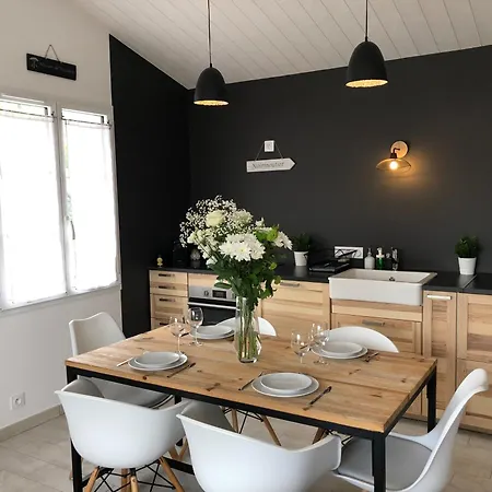 Les Pieds Dans Le Sable Holiday home L'Epine (Vendee)