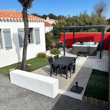 Holiday home Les Pieds Dans Le Sable