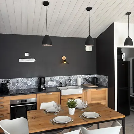 Les Pieds Dans Le Sable *