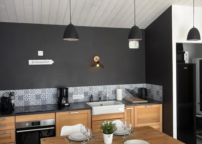 Les Pieds Dans Le Sable *